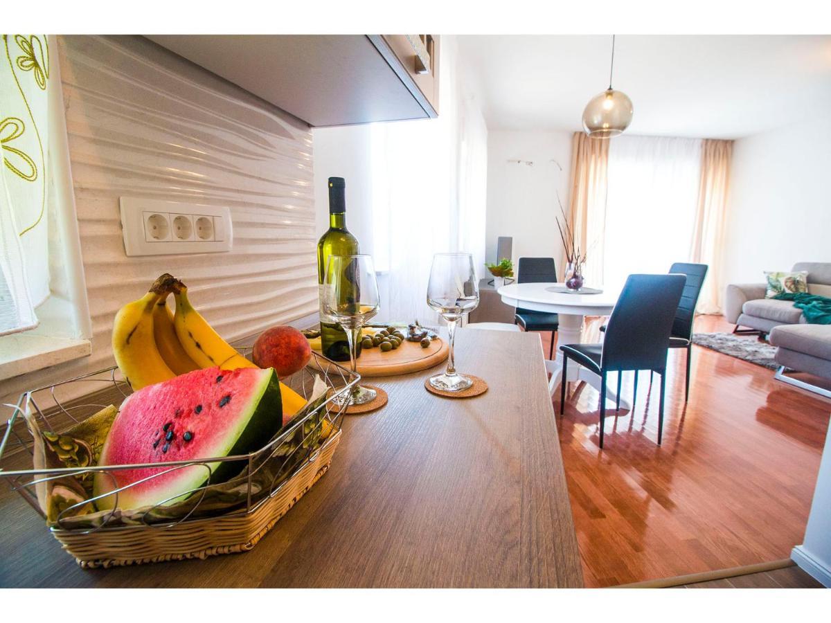 Olive Tree Apartment Podstrana Exterior photo